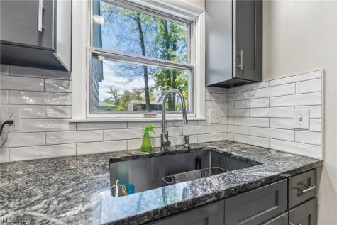 4562 Brendan Lane North Olmsted OH 44070