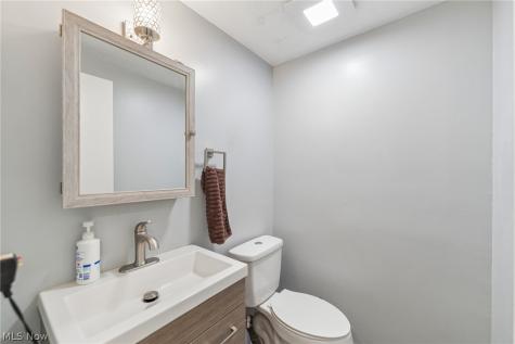 4562 Brendan Lane North Olmsted OH 44070