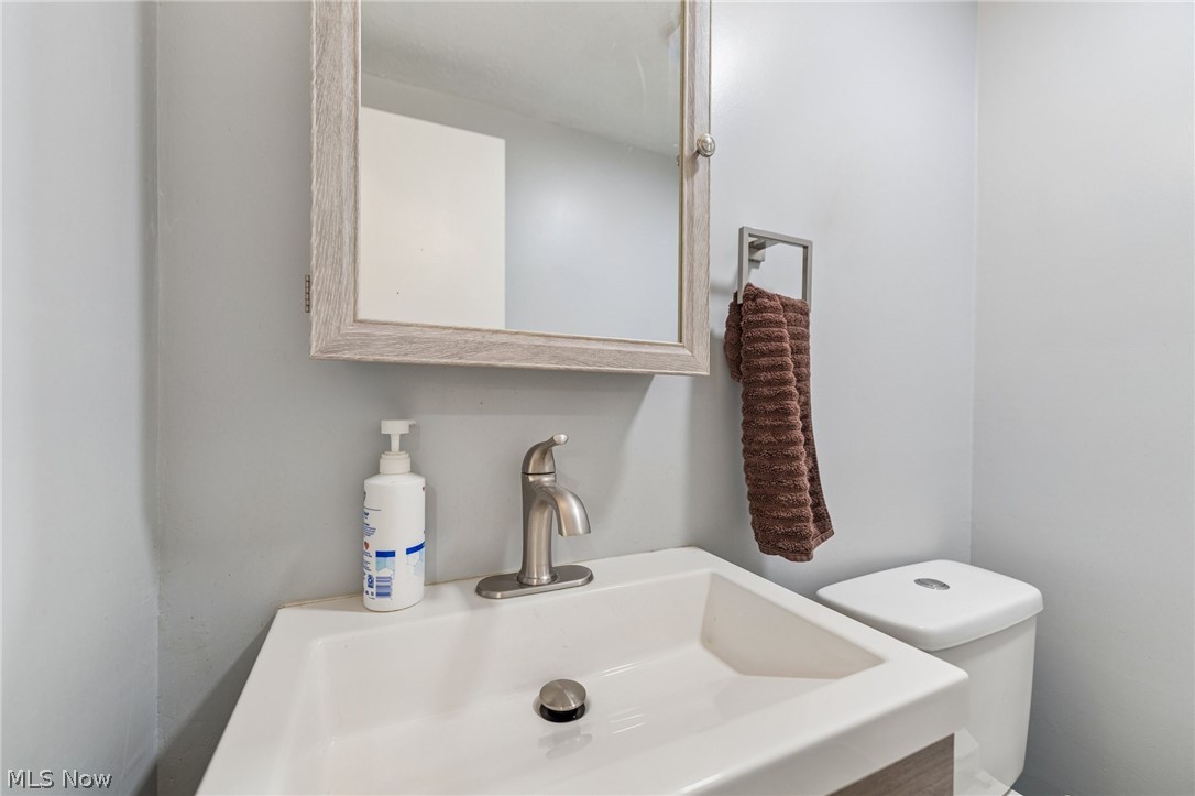 4562 Brendan Lane North Olmsted OH 44070