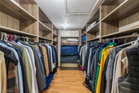 4562 Brendan Lane North Olmsted OH 44070