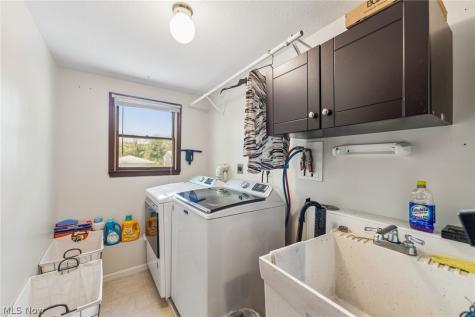 4562 Brendan Lane North Olmsted OH 44070