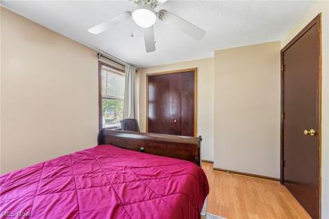 4562 Brendan Lane North Olmsted OH 44070