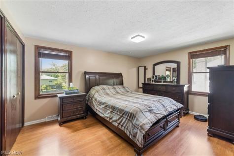 4562 Brendan Lane North Olmsted OH 44070