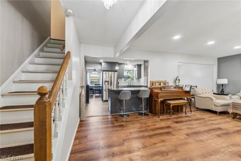 4562 Brendan Lane North Olmsted OH 44070