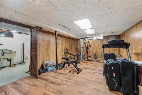 4562 Brendan Lane North Olmsted OH 44070