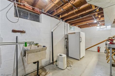 4562 Brendan Lane North Olmsted OH 44070