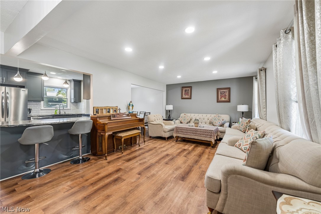 4562 Brendan Lane North Olmsted OH 44070