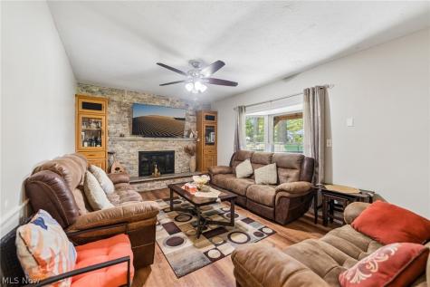 4562 Brendan Lane North Olmsted OH 44070