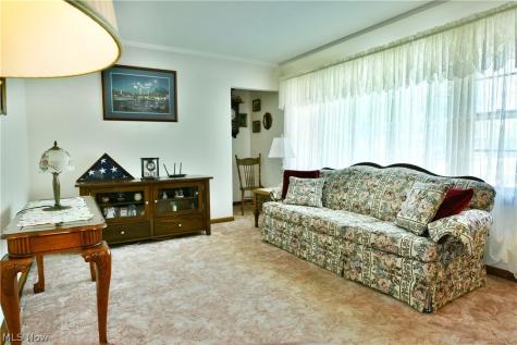 26 Potomac Avenue Niles OH 44446
