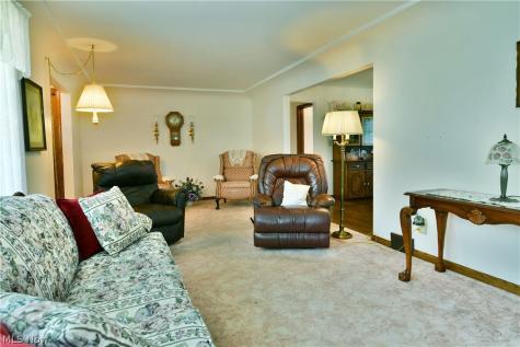 26 Potomac Avenue Niles OH 44446