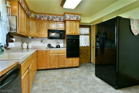 26 Potomac Avenue Niles OH 44446