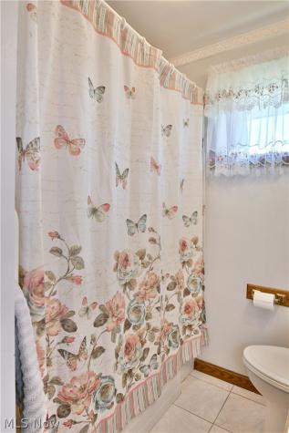 26 Potomac Avenue Niles OH 44446