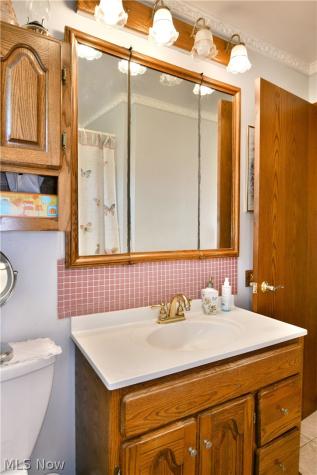 26 Potomac Avenue Niles OH 44446