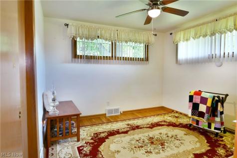 26 Potomac Avenue Niles OH 44446