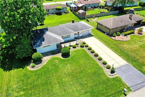 26 Potomac Avenue Niles OH 44446