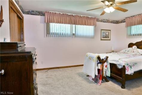 26 Potomac Avenue Niles OH 44446