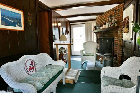 26 Potomac Avenue Niles OH 44446
