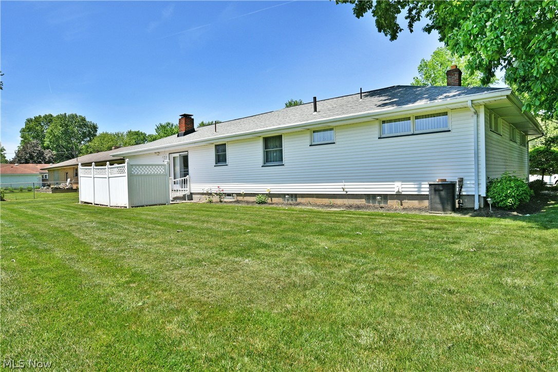 26 Potomac Avenue Niles OH 44446