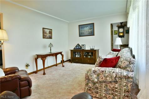 26 Potomac Avenue Niles OH 44446