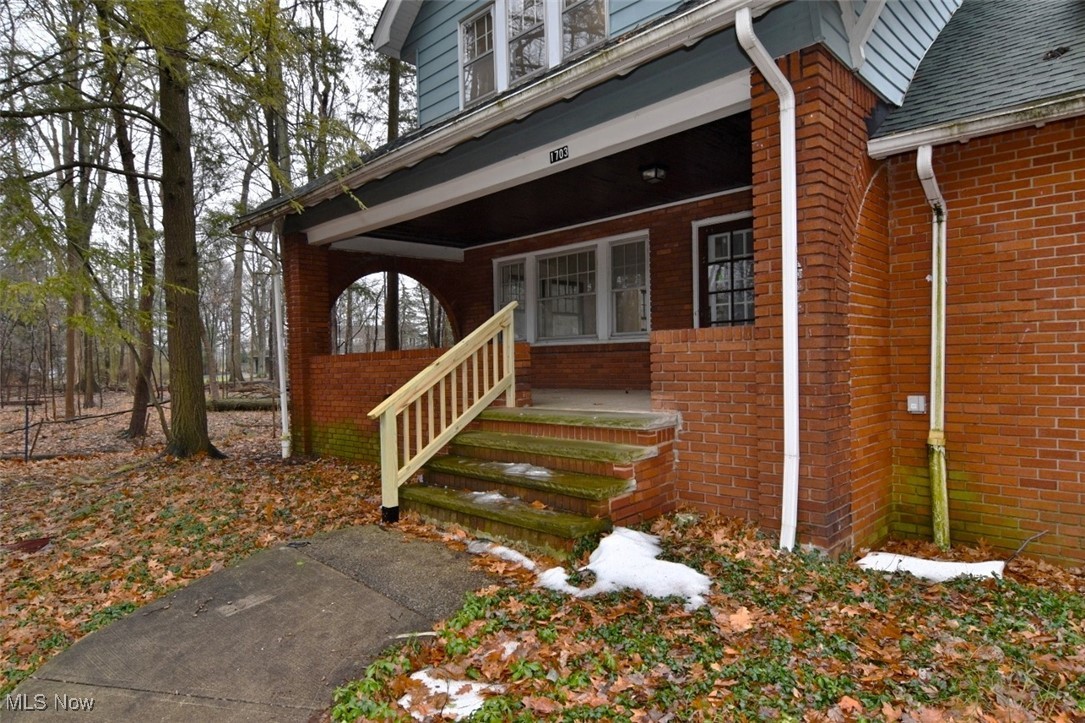 1703 Wood Road Cleveland Heights OH 44121
