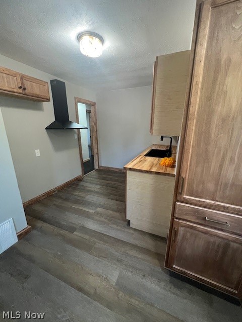 19819 Harvard Avenue Warrensville Heights OH 44122