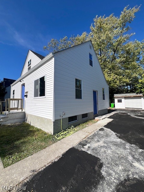 19819 Harvard Avenue Warrensville Heights OH 44122