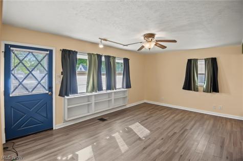 162 N Beverly Avenue Youngstown OH 44515