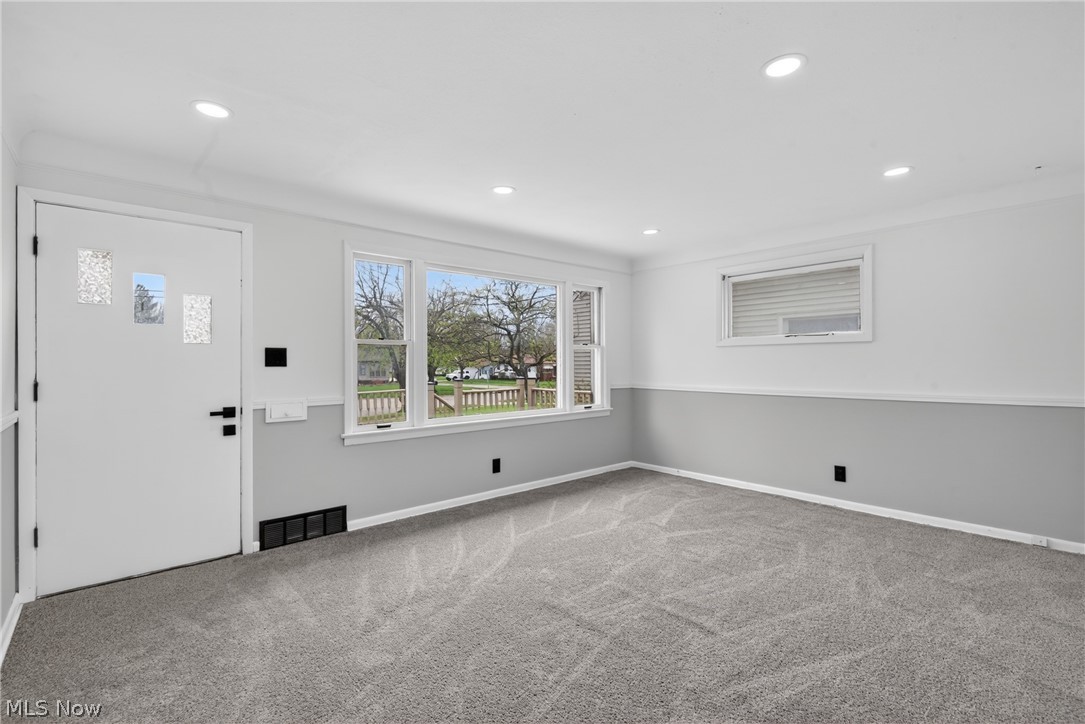 568 Heather Lane Bedford OH 44146