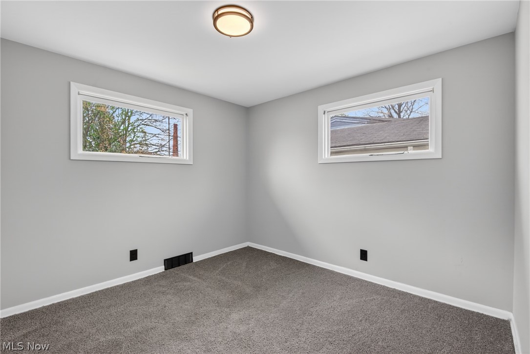 568 Heather Lane Bedford OH 44146