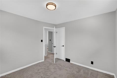 568 Heather Lane Bedford OH 44146