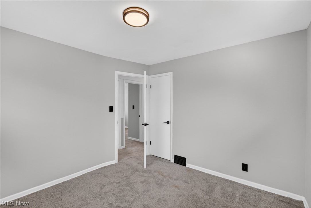 568 Heather Lane Bedford OH 44146