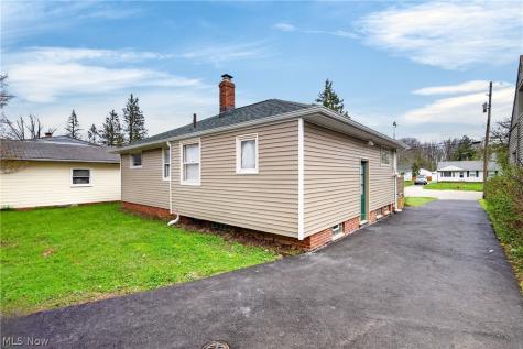 568 Heather Lane Bedford OH 44146