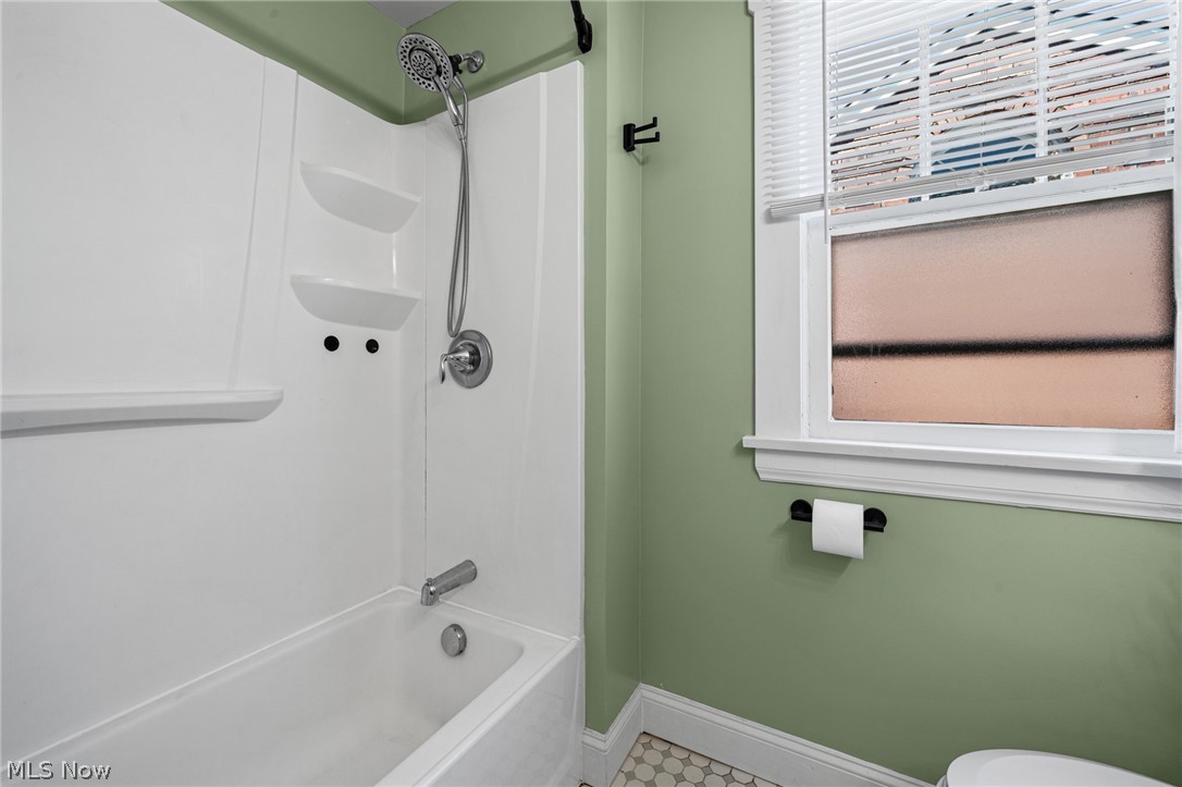 3484 Meadowbrook Boulevard Cleveland Heights OH 44118