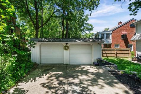 3484 Meadowbrook Boulevard Cleveland Heights OH 44118