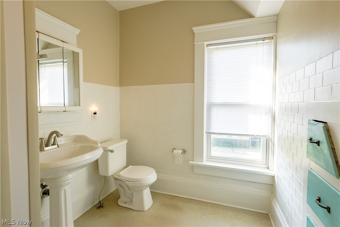 9395 Chestnut Avenue SE East Sparta OH 44626