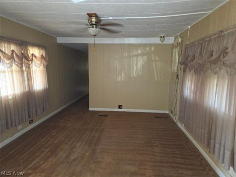 701 N Main Street Wellington OH 44090