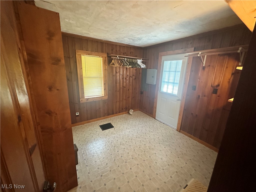 8752 N Rokeby NW Mcconnelsville OH 43756