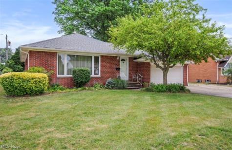 1771 Crestwood Road Mayfield Heights OH 44124