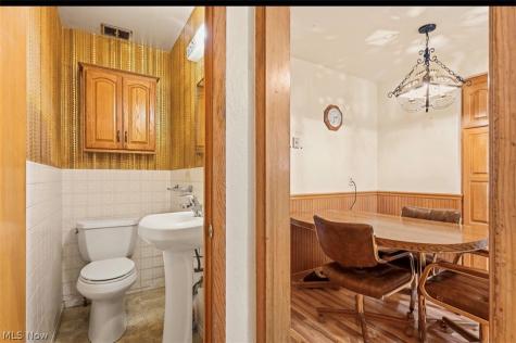 1771 Crestwood Road Mayfield Heights OH 44124