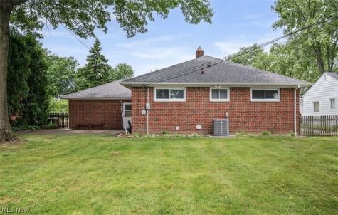 1771 Crestwood Road Mayfield Heights OH 44124