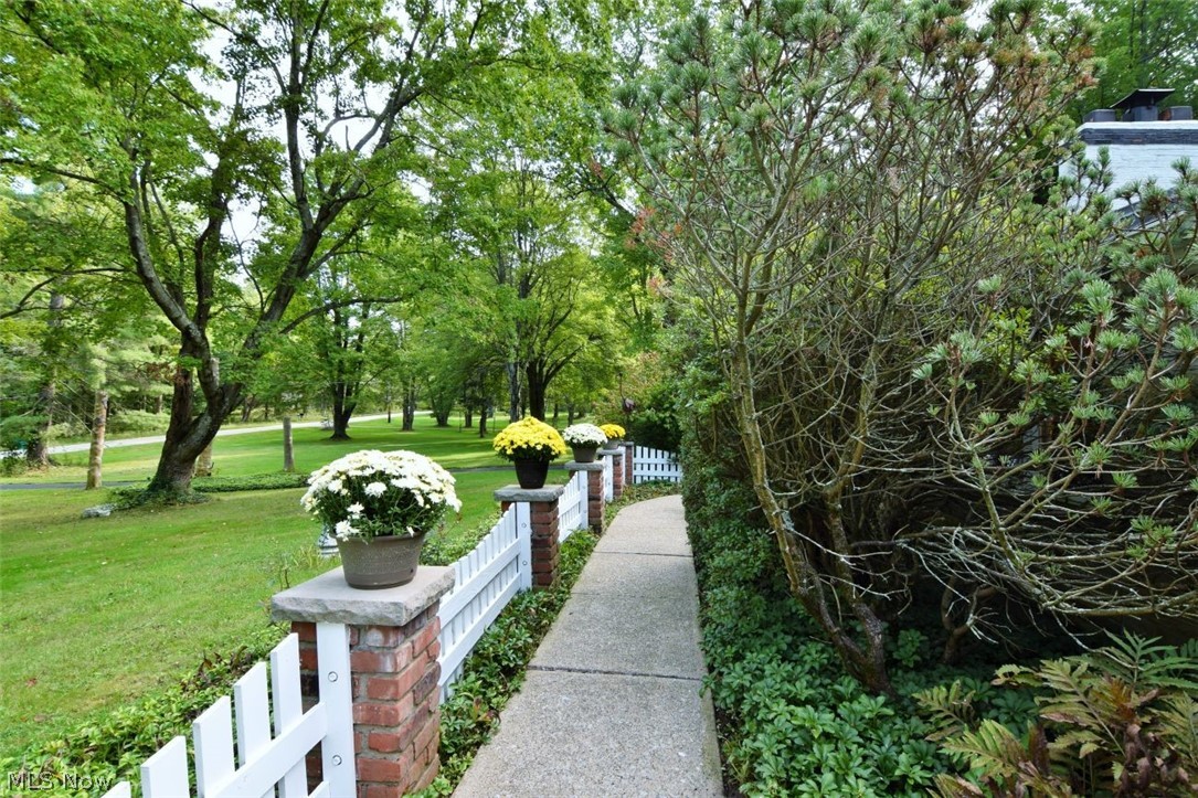 8391 Ridgewood Lane Novelty OH 44072