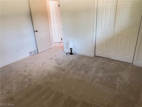 10 E Wellock Drive Akron OH 44319