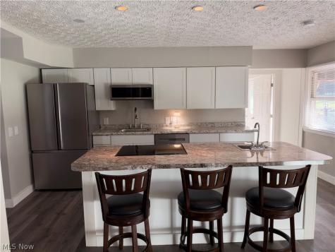10 E Wellock Drive Akron OH 44319