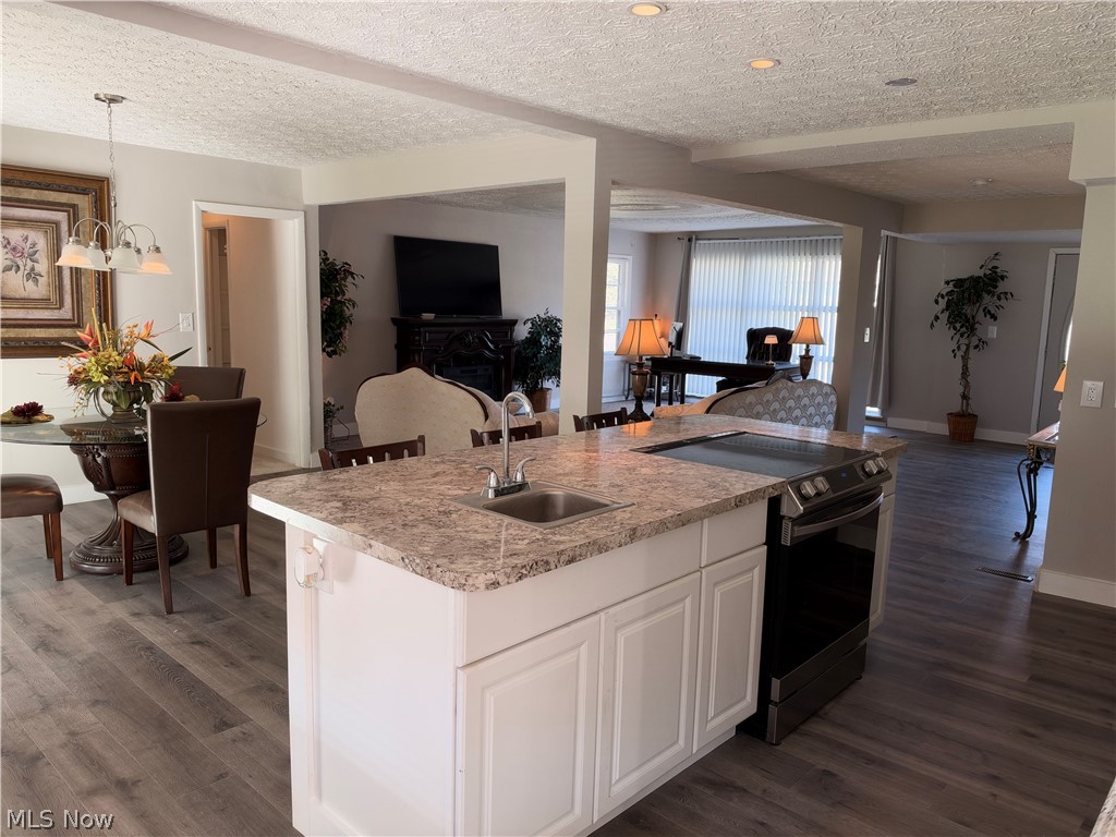 10 E Wellock Drive Akron OH 44319