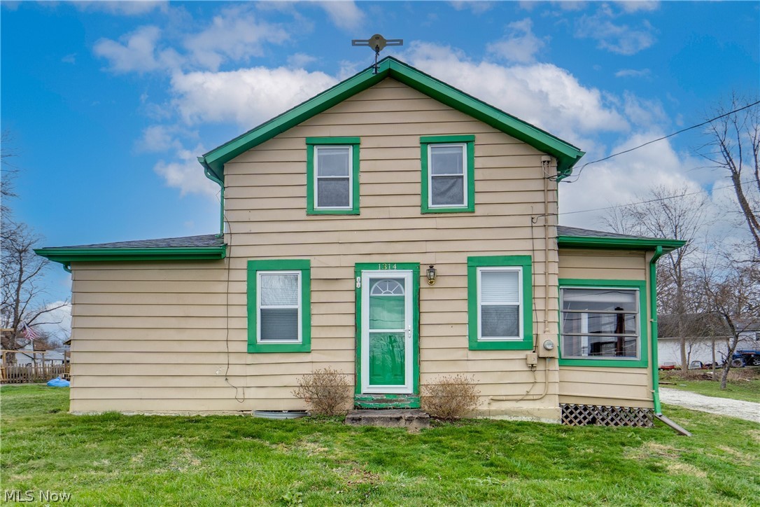 1314 Bank Street Atwater OH 44201