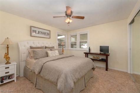 6203 Melody Road NE Canton OH 44721