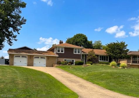 6203 Melody Road NE Canton OH 44721