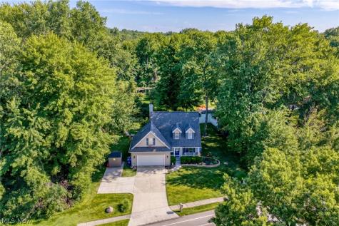 5112 E Lake Road Sheffield Lake OH 44054