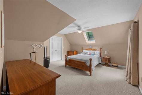 5112 E Lake Road Sheffield Lake OH 44054