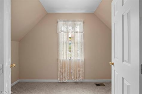 5112 E Lake Road Sheffield Lake OH 44054